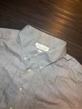 Gold label Round Tree & Yorke plaid dress shirt. Size 17/34